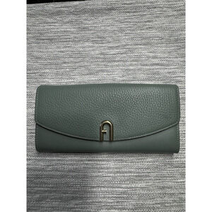 FURLA Green Primula Wallet Italian Leather Flap Arch Logo Excellent Condition